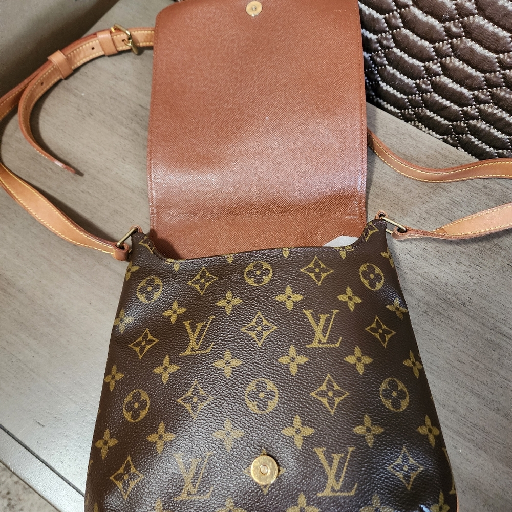 AUTHENTIC vintage MUSETTE SALSA PM Louis Vuitton Crossbody Bag - Picture 9 of 13
